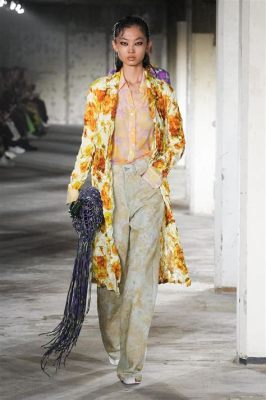 Desfile da moda de Dries Van Noten: Uma explosão de cores e uma ode à sustentabilidade